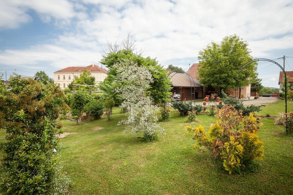 Apartment Tomasevic Slunj Extérieur photo
