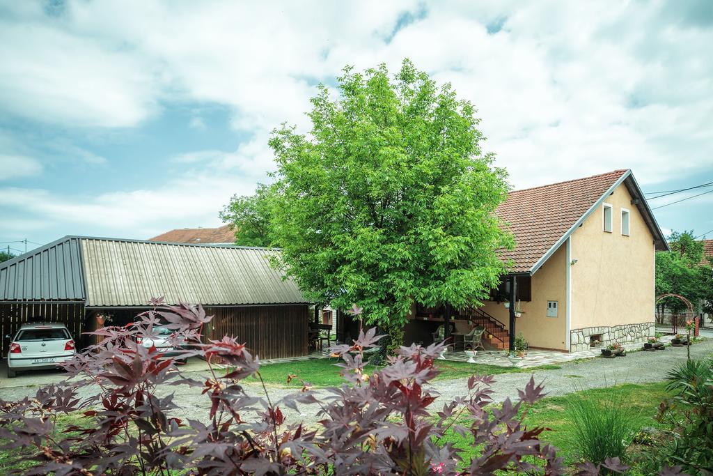 Apartment Tomasevic Slunj Extérieur photo